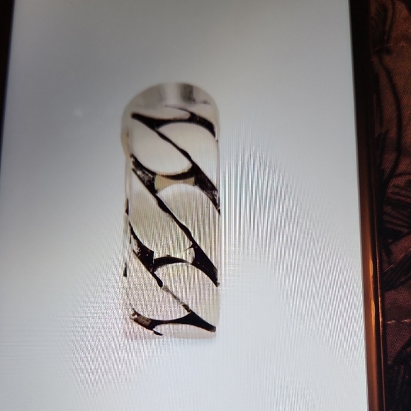 Gucci Sterling Silver Ring with Enamel Accents - Picture 4 of 8